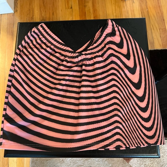 X REVOLVE Skirt in Pink XS - Picture 5 of 5